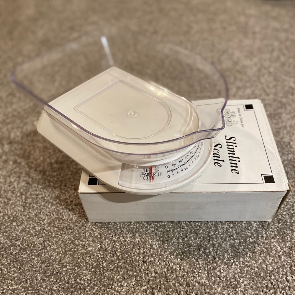 NIB Pampered Chef Slimline Scale